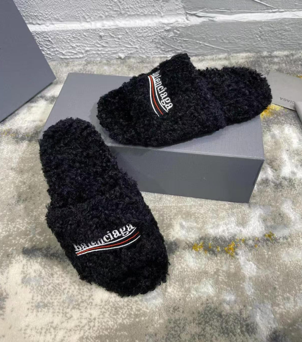 Balenciaga Trendy Slides